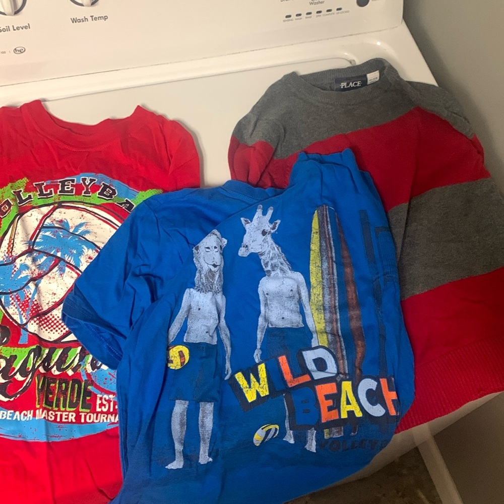 Boys size 7/8 children’s place shirts